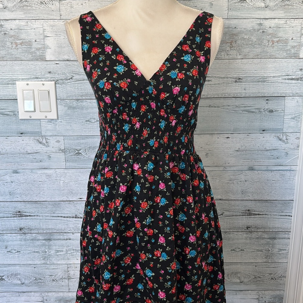 LOVE TREE ROSE FLORAL BLACK DRESS - Picture 2 of 8